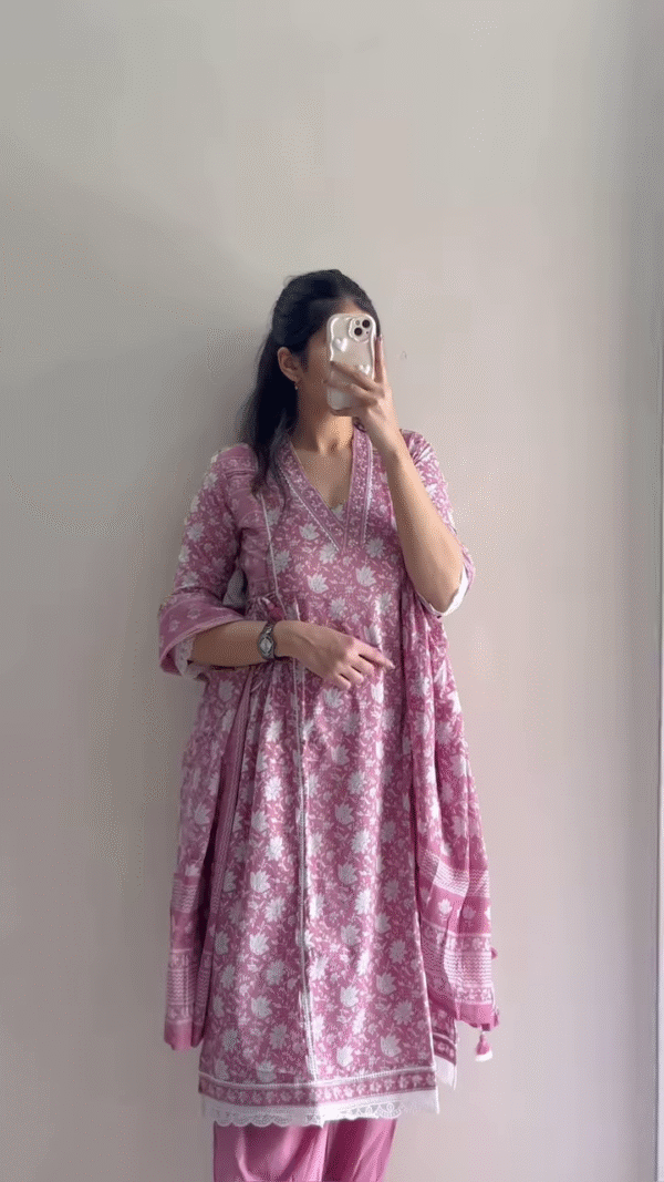 Breezy & Beautiful: Summer Kurta Sets in Vibrant Prints and Shades ☀️👗 - Image 8