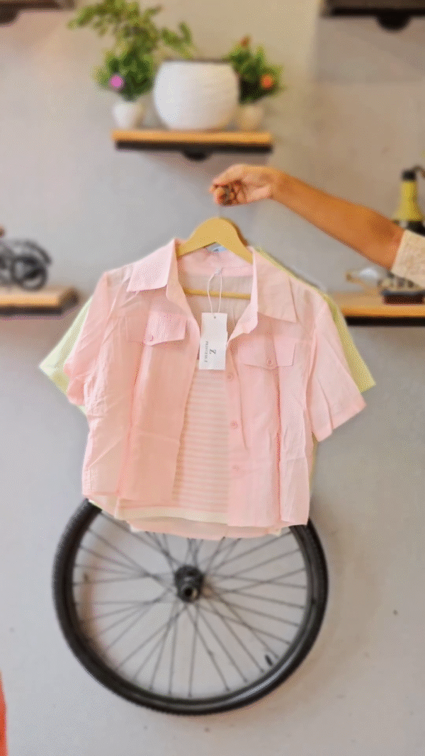 URB_N Women Crinkled Cropped Shirt - Image 4